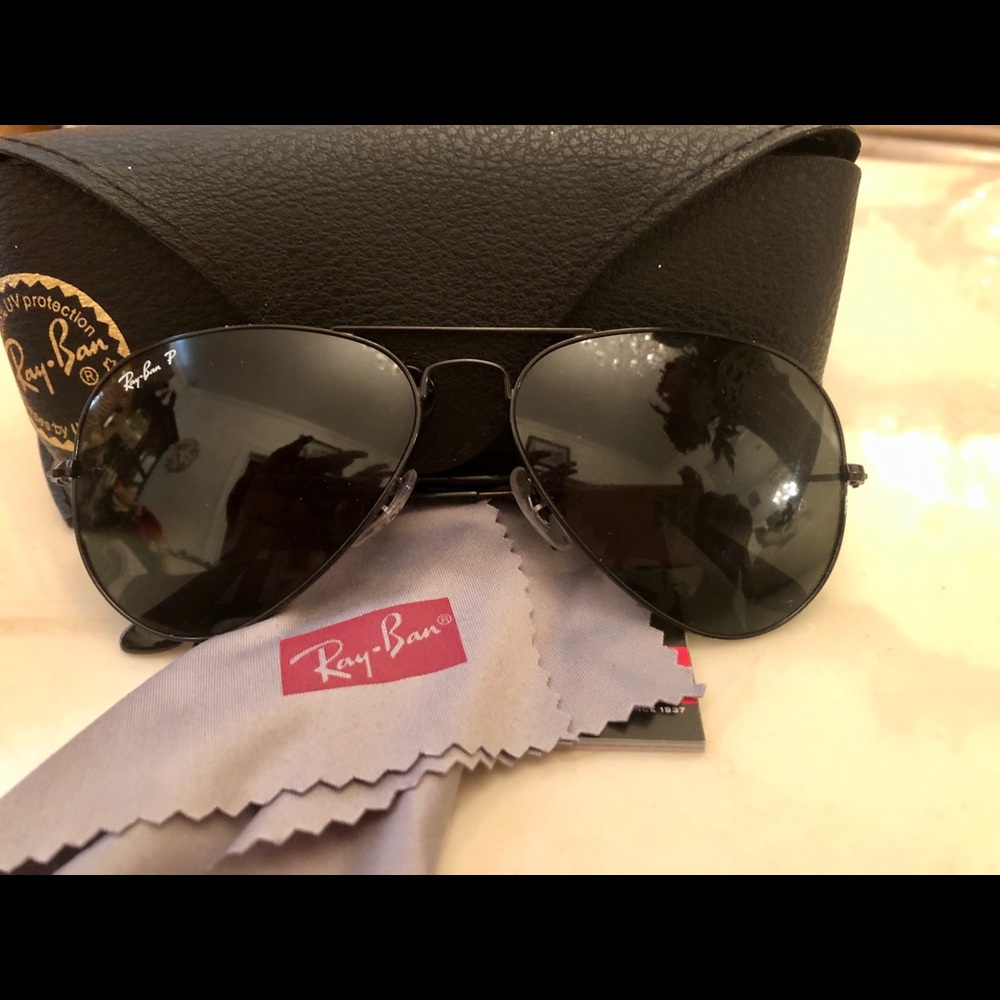 Raybans sunglasses
